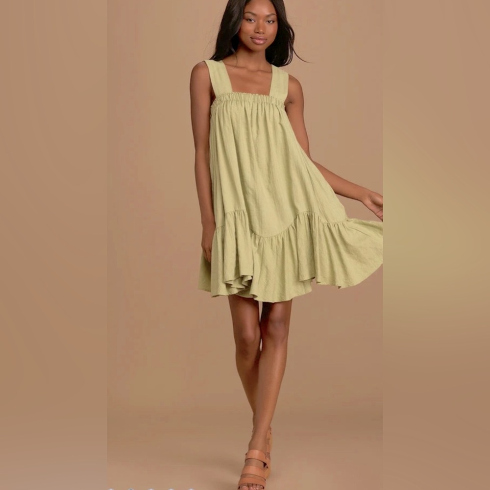 Flirty and Flowy Light Green Tie-Strap Swing Dress. Size Medium